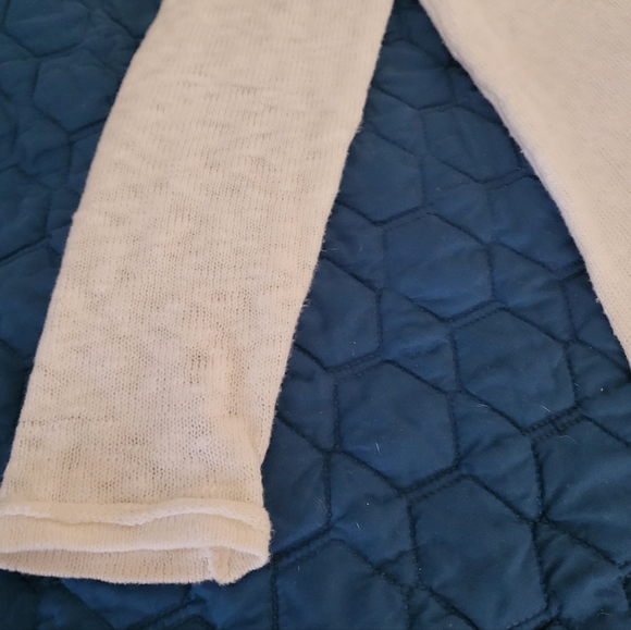Lilly Pulitzer "SUNNY" Danette Sweater - RETIRED LIGHT SUMMER SWEATER - Picture 7 of 9